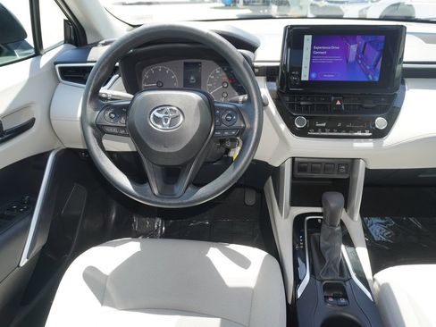 Used 2023 Toyota Corolla Cross L FWD image 11