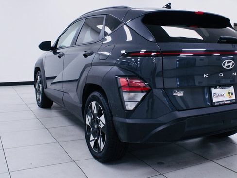 Used 2024 Hyundai Kona SEL image 3