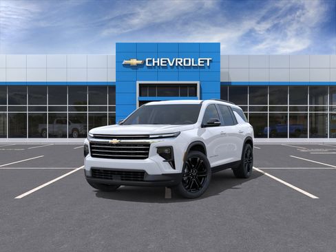 New 2026 Chevrolet Traverse LT image 8
