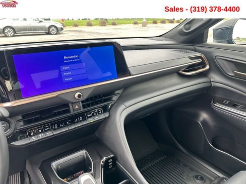 Used 2026 Toyota Crown Limited w/ Advanced Technology Package image 16