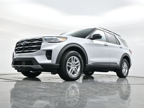 New 2026 Ford Explorer Active image 47