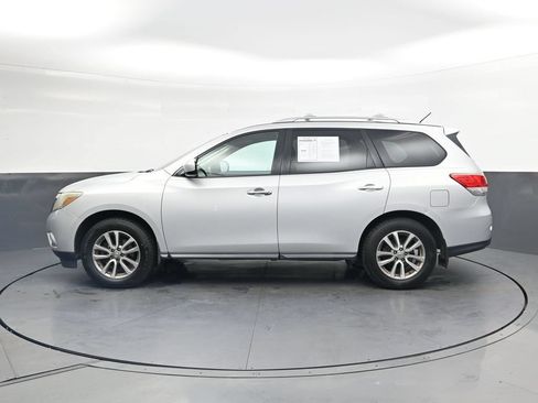 Used 2013 Nissan Pathfinder SV w/ Trailer Tow Pkg AWD/4WD image 11