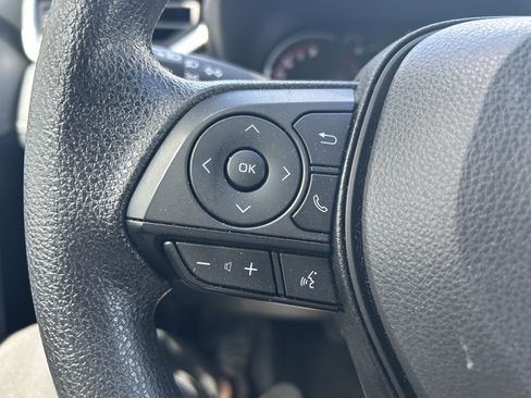 Used 2025 Toyota RAV4 XLE AWD/4WD image 22