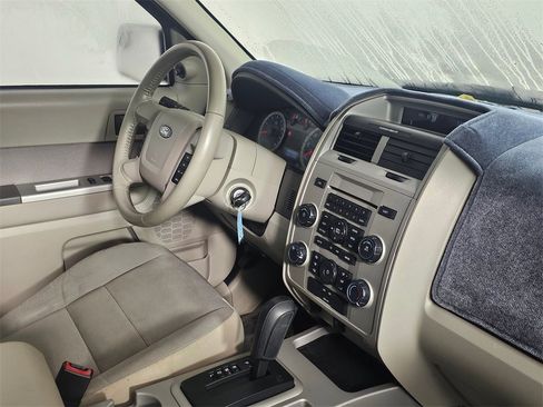 Used 2012 Ford Escape XLT image 10