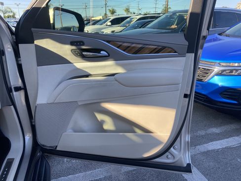 Used 2022 Cadillac Escalade ESV Sport Platinum image 26