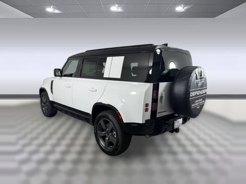 New 2026 Land Rover Defender 110 X-Dynamic SE AWD/4WD image 3