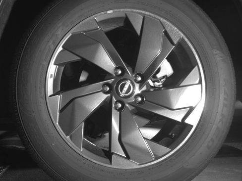 Used 2025 Nissan Rogue SV FWD image 14