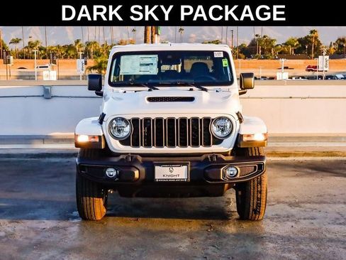 New 2025 Jeep Gladiator Sport image 3