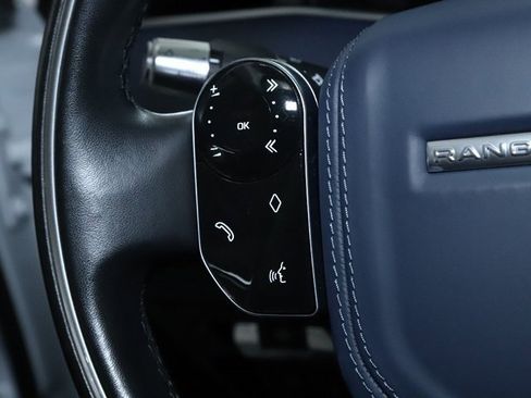 Used 2020 Land Rover Range Rover Evoque SE image 22