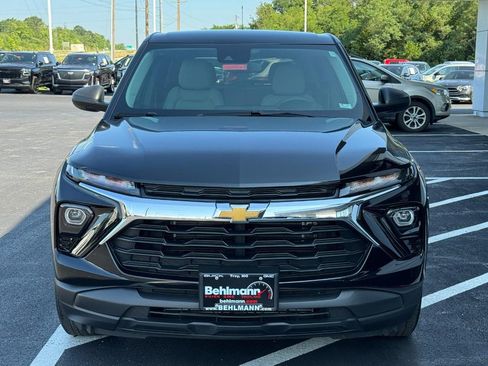 Used 2024 Chevrolet TrailBlazer LS w/ LS Convenience Package FWD image 12
