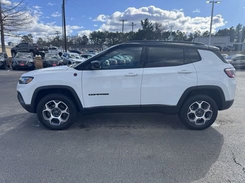 Used 2022 Jeep Compass Trailhawk image 6