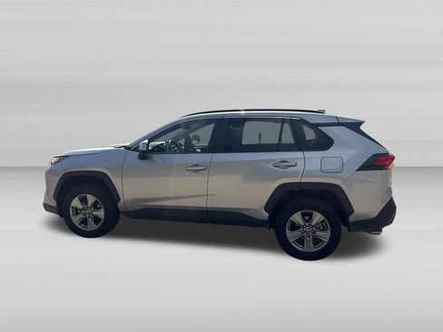 Used 2025 Toyota RAV4 XLE AWD/4WD image 7