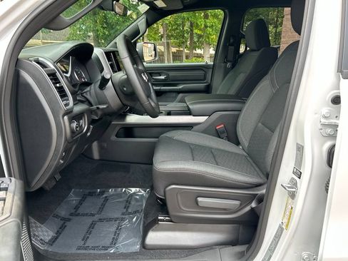 Used 2026 RAM 1500 Express AWD/4WD image 13