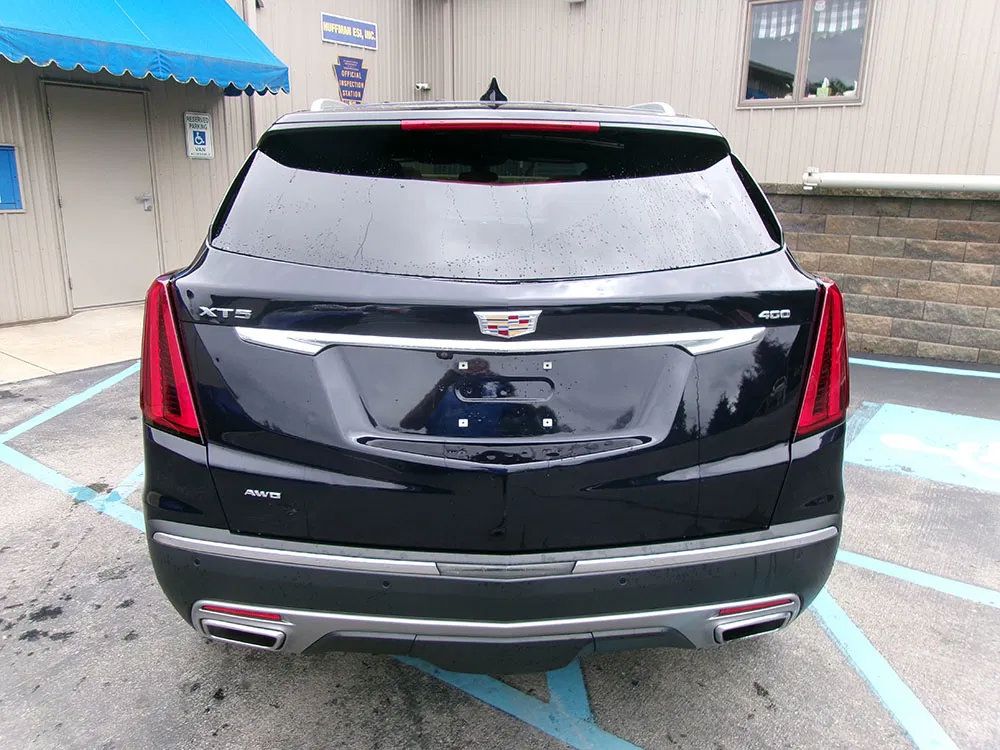 Used 2021 Cadillac XT5 Premium Luxury w/ LPO, Floor Liner Package AWD/4WD image 6