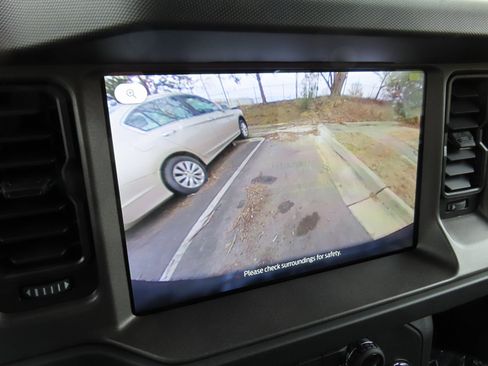 New 2025 Ford Bronco 4-Door image 16