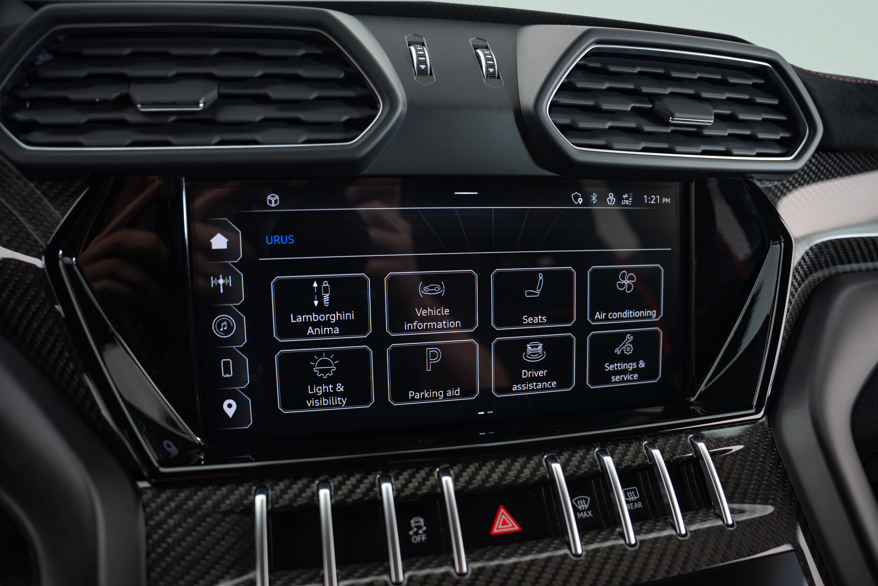 Used 2023 Lamborghini Urus Performante AWD/4WD image 17