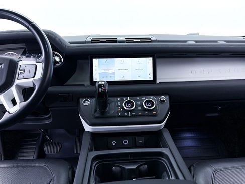 Used 2023 Land Rover Defender 110 SE AWD/4WD image 8