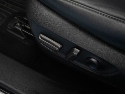 Used 2024 Toyota Highlander XSE image 18