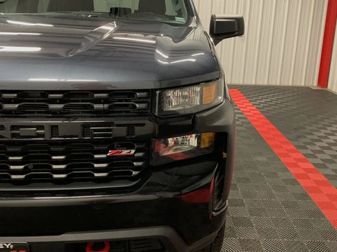 Used 2021 Chevrolet Silverado 1500 Custom Trail Boss w/ LPO, Dark Essentials Package image 9