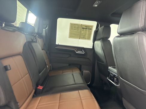 Used 2025 Chevrolet Silverado 2500 High Country w/ High Country Premium Package image 26