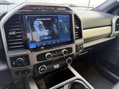 Used 2022 Ford F250 Lariat w/ Lariat Value Package image 10