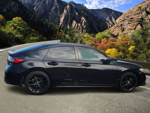 Used 2024 Honda Civic Sport image 2