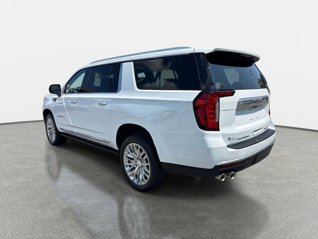 Used 2023 GMC Yukon XL Denali w/ Advanced Technology Package AWD/4WD image 3