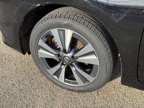 Used 2019 Nissan Sentra SV w/ Special Edition Package image 10