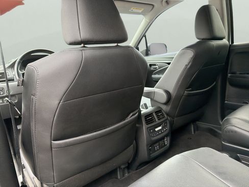 Used 2021 Honda Pilot Touring image 25