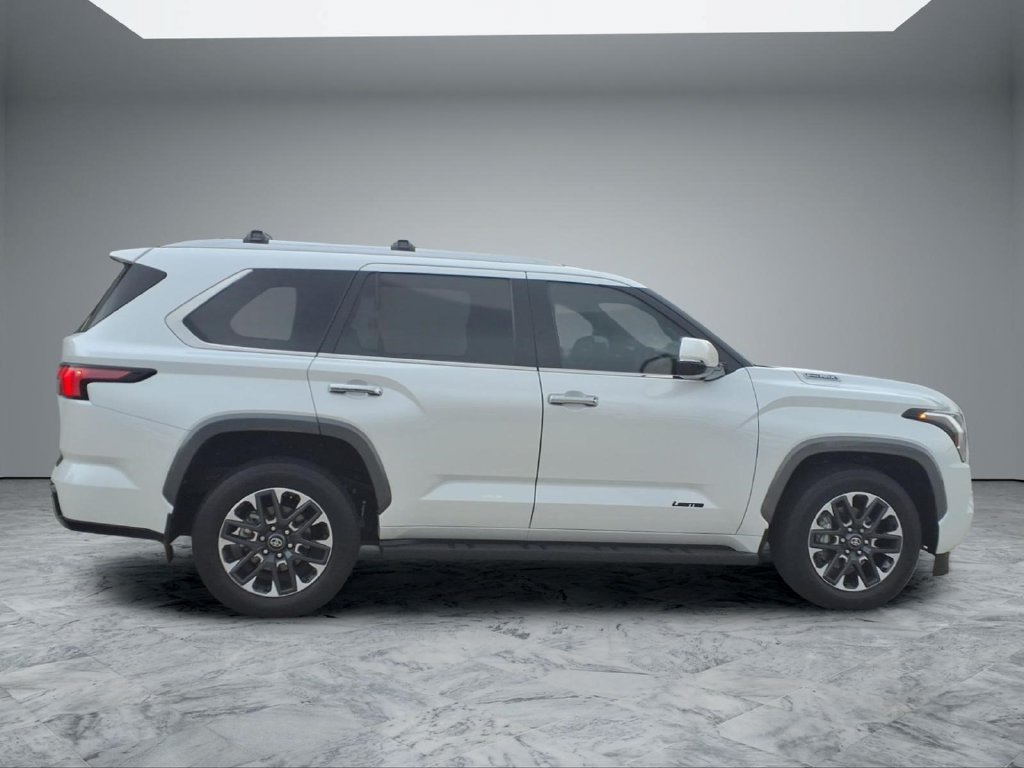 Used 2025 Toyota Sequoia Limited AWD/4WD image 8