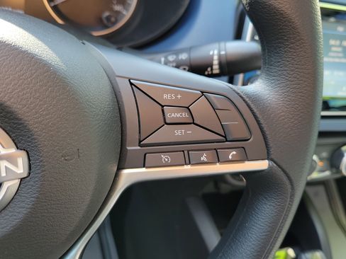 Used 2025 Nissan Versa SV w/ Trunk Package FWD image 22
