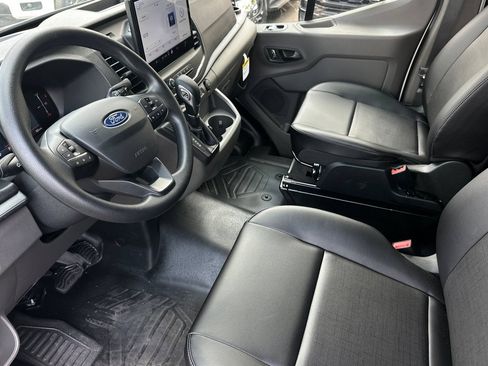New 2026 Ford Transit 250 148 Medium Roof RWD image 9