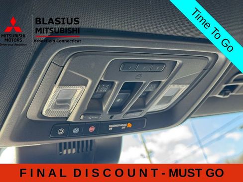 Used 2023 Chevrolet Silverado 1500 High Country w/ High Country Premium Package AWD/4WD image 29