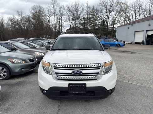 Used 2013 Ford Explorer XLT AWD/4WD image 4