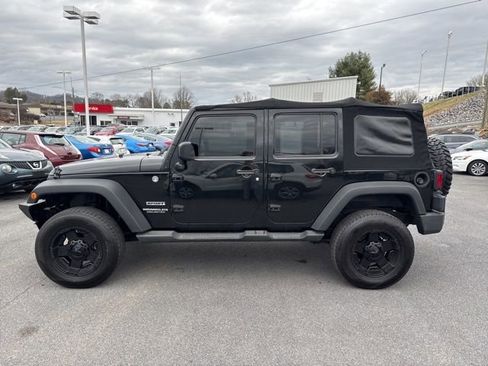 Used 2015 Jeep Wrangler Unlimited Sport w/ Quick Order Package 24S AWD/4WD image 5