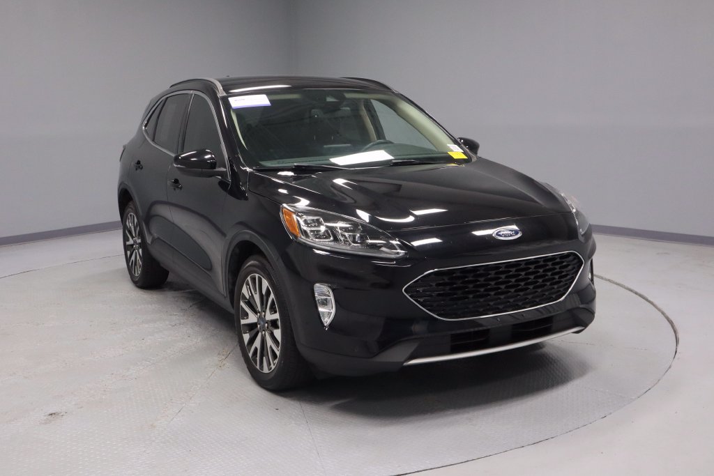 Certified 2020 Ford Escape Titanium AWD/4WD image 1