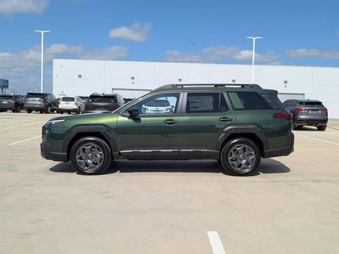Used 2026 Subaru Outback Premium AWD/4WD image 3