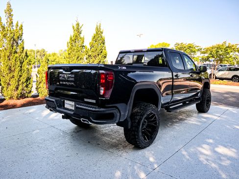 Used 2024 GMC Sierra 1500 Elevation w/ Elevation Premium Package AWD/4WD image 11