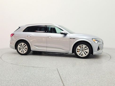 Used 2023 Audi e-tron S Prestige w/ Prestige Package AWD/4WD image 4
