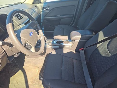 Used 2012 Ford Fusion SE FWD image 2