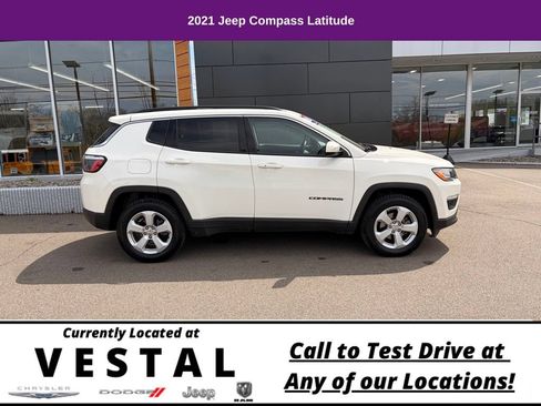 Used 2021 Jeep Compass Latitude w/ Convenience Group AWD/4WD image 5