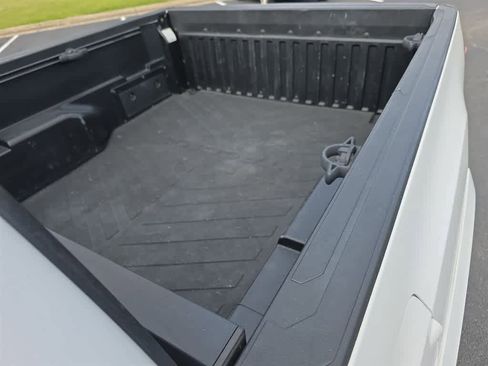 Used 2017 Toyota Tacoma SR5 w/ Tow Package AWD/4WD image 40
