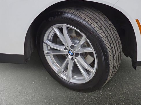 Used 2025 BMW X3 xDrive30i w/ Premium Package image 34