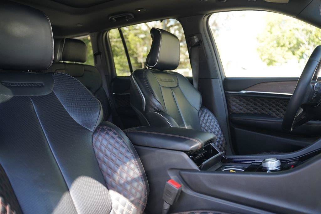 Used 2023 Jeep Grand Cherokee Summit w/ Adv Protech Group IV AWD/4WD image 14
