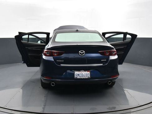 Used 2020 MAZDA MAZDA3 AWD Sedan w/ Premium Package image 32
