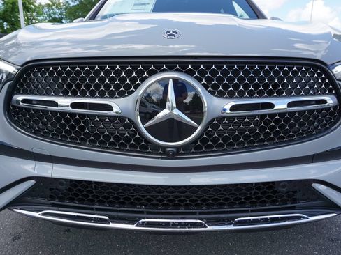 Certified 2025 Mercedes-Benz GLC 300 4MATIC image 9