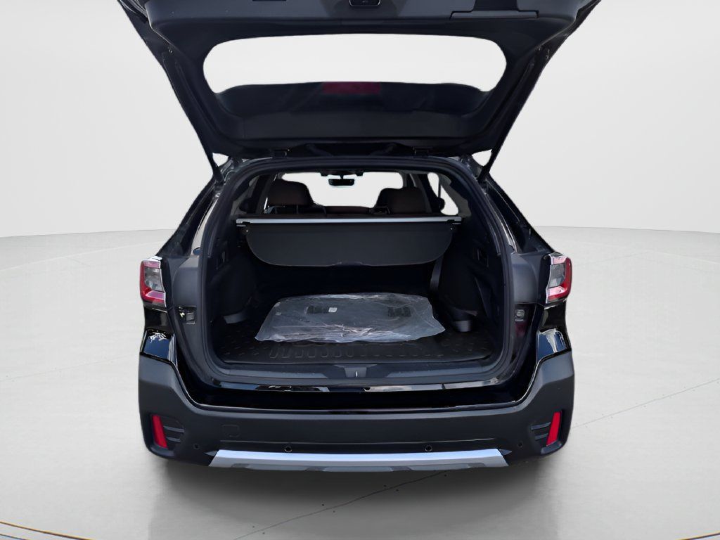 Used 2022 Subaru Outback Touring AWD/4WD image 18