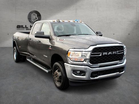 Used 2022 RAM 3500 Big Horn w/ Level C Equiment Group image 3