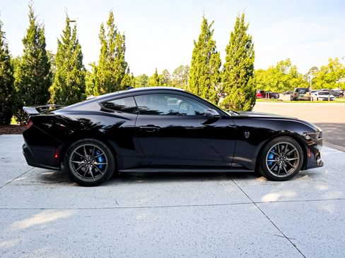 Used 2024 Ford Mustang Dark Horse RWD image 11