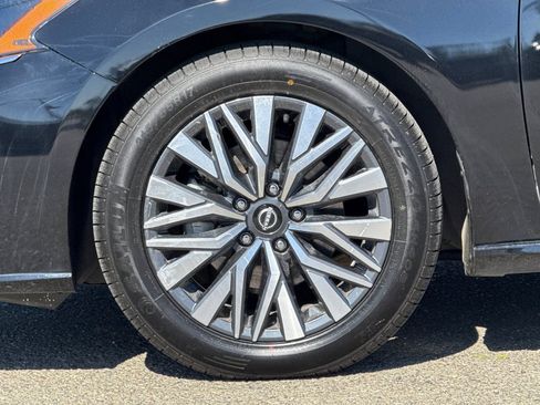 Certified 2024 Nissan Altima 2.5 SV FWD image 33